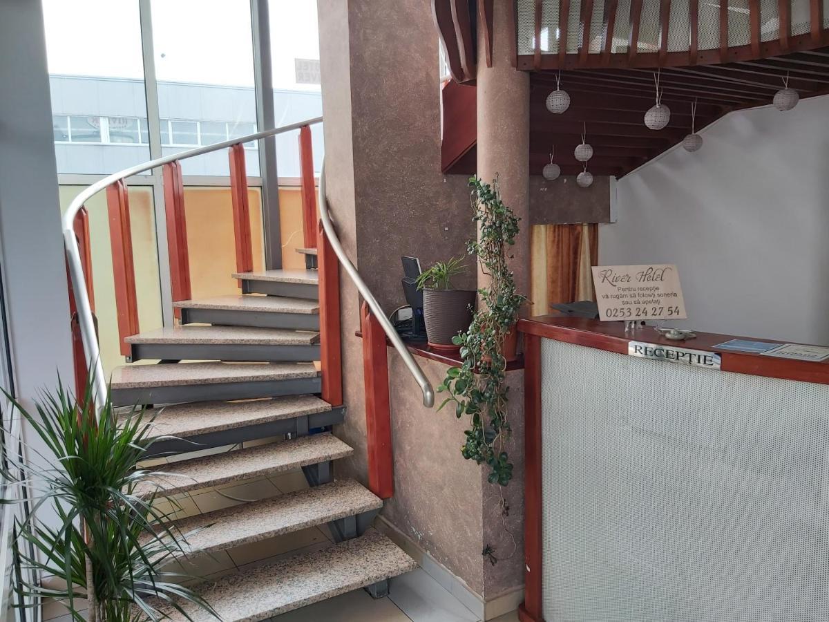 Hotel River 塔古玖 外观 照片
